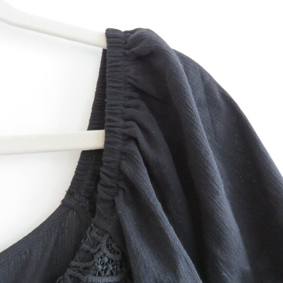 TORRID Size 1  Black Crinkle Gauze  Top With Lace  Puff  Sleeve Black  BNWT - Picture 6 of 11